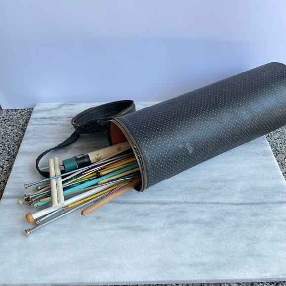 Vintage Huge Lot Misc Sized Knitting Crocheting Needles Pins Wood Plastic Metal - Picture 1 of 7